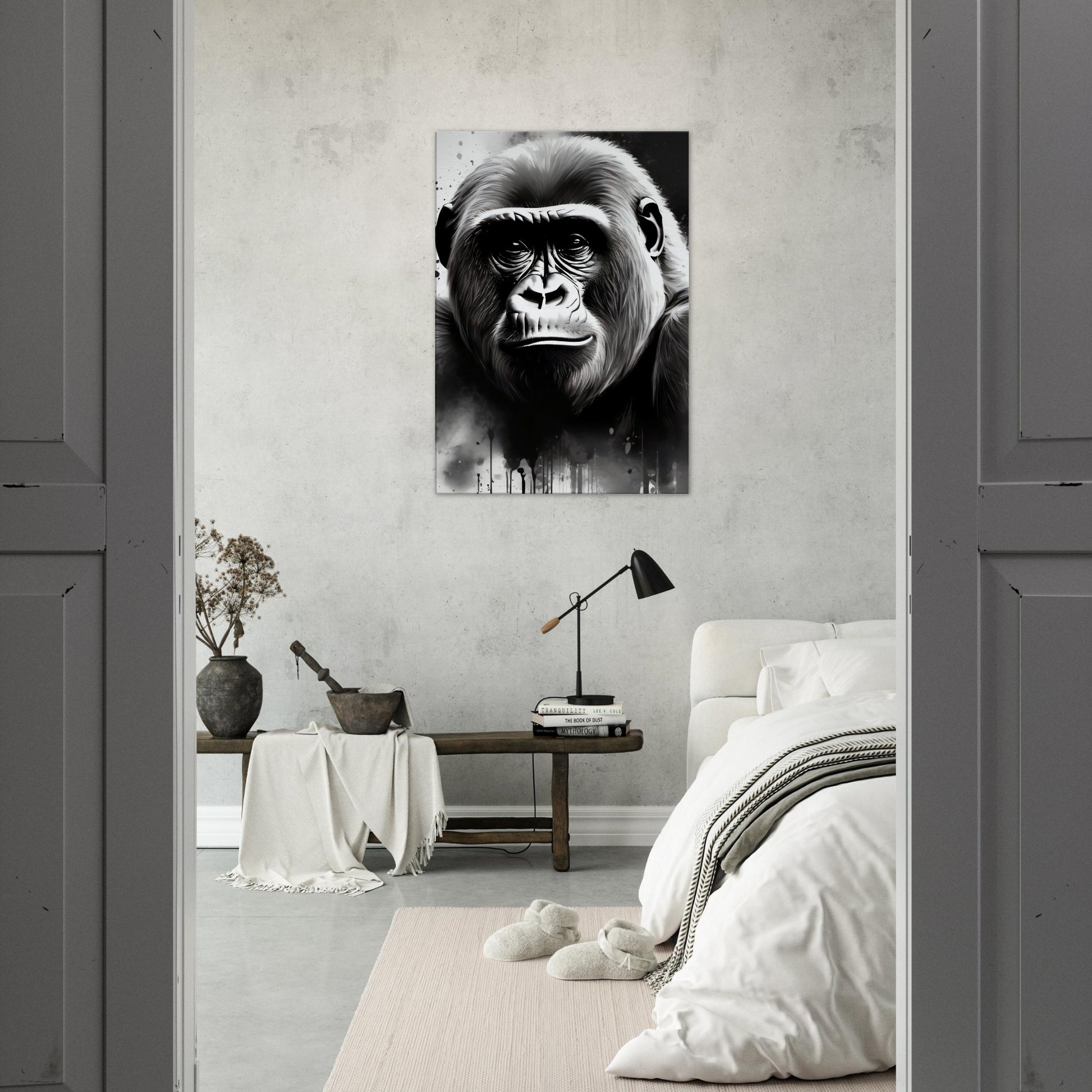 tableau de gorille en noir et blanc dans la chambre